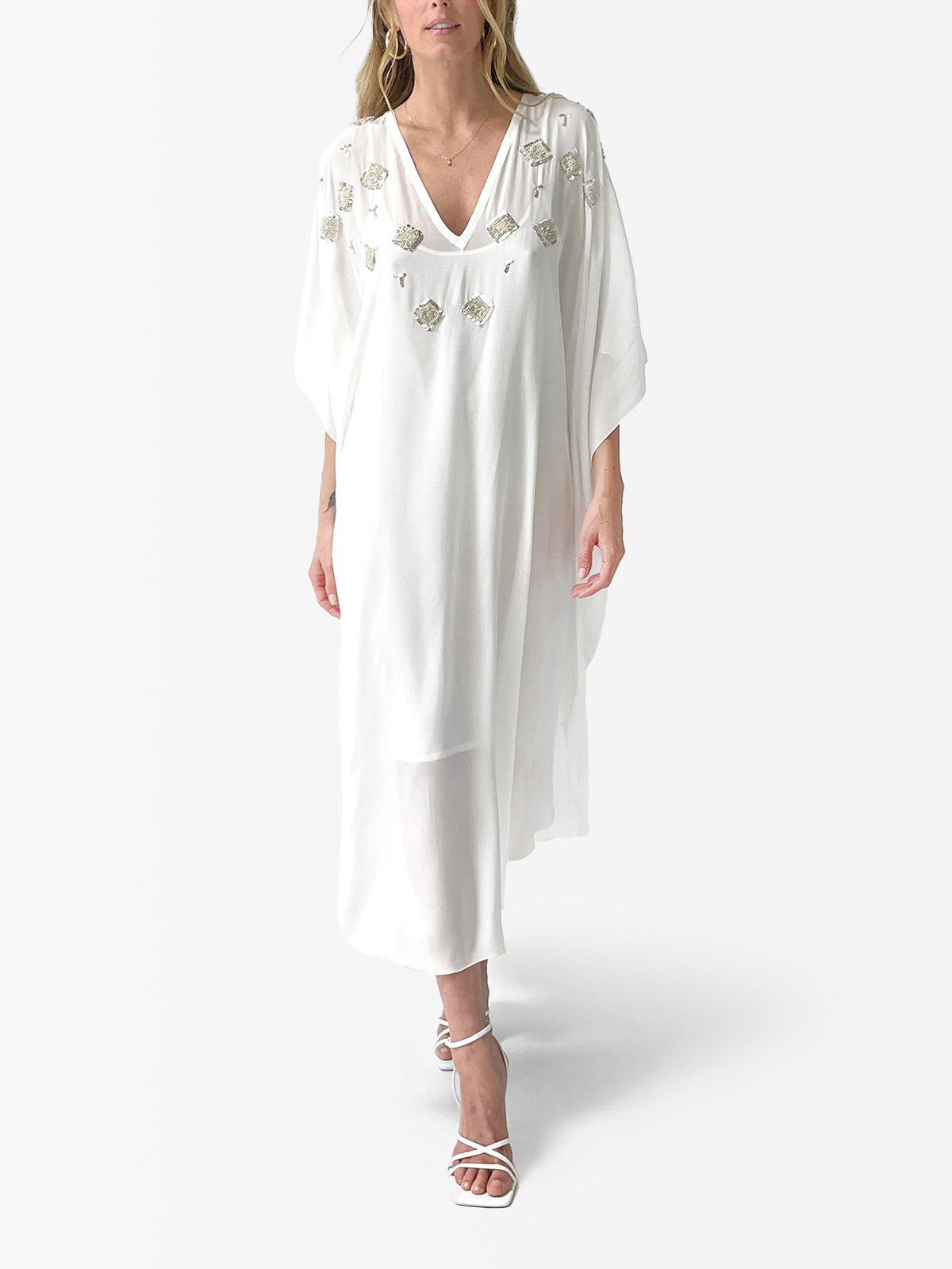 VACANCES Estrella White Evening Caftan Dress front