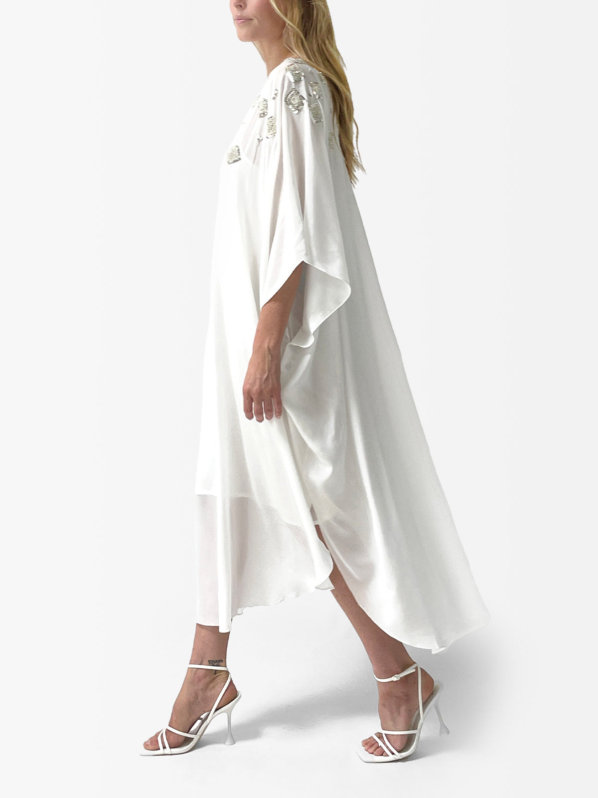VACANCES Estrella White Evening Caftan Dress side
