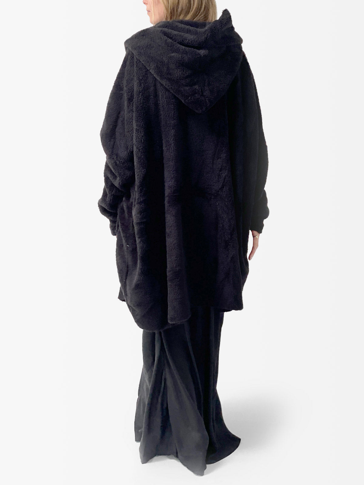 VACANCES Fluffy Black back