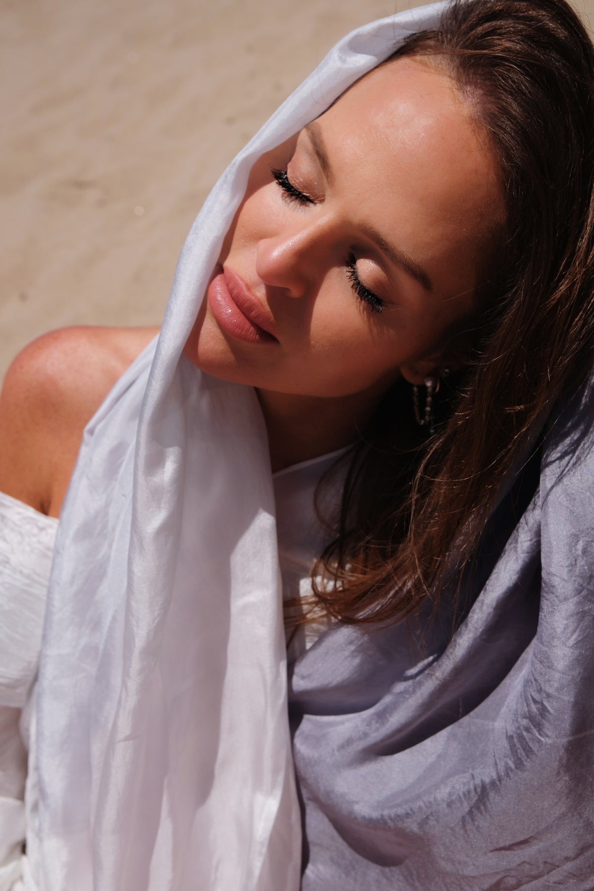 VACANCES Pareo White Rose Lifestyle Close