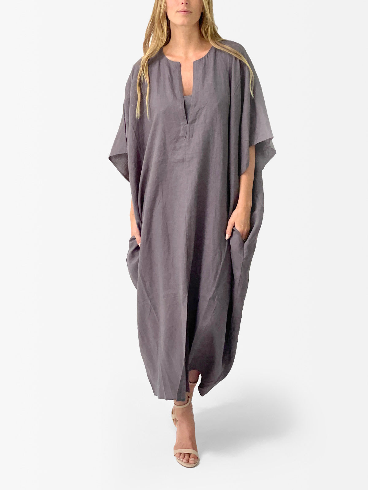 VACANCES Tulum Linen Caftan Grey Front