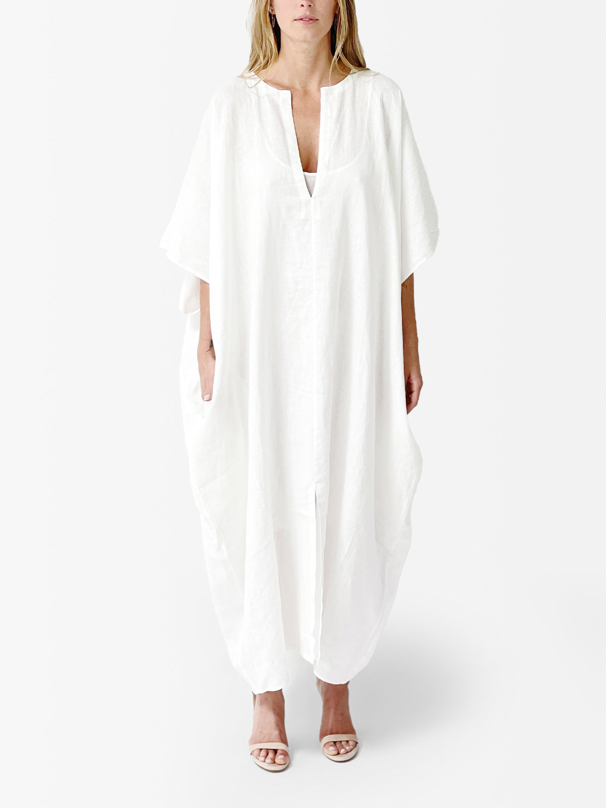 VACANCES Tulum Linen Caftan White Front