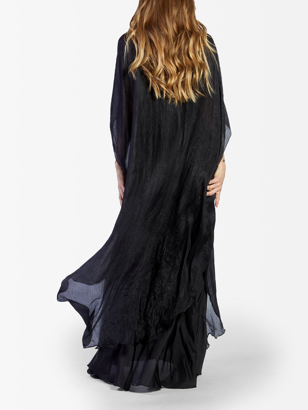 VACANCES Zanna Silk Caftan Black back