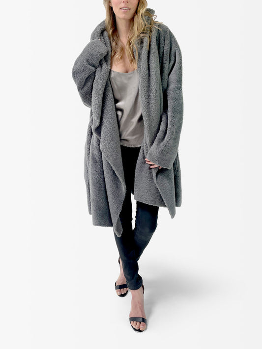 VACANCES Fluffy Light Grey Front
