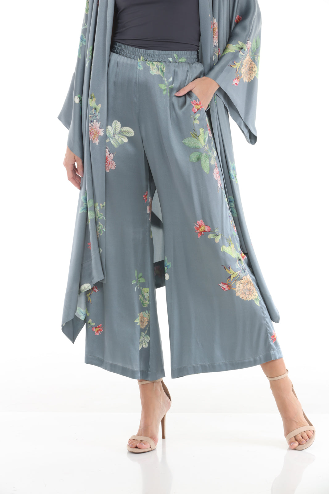 Wide Leg Pull On Pants | Grey- front closeup