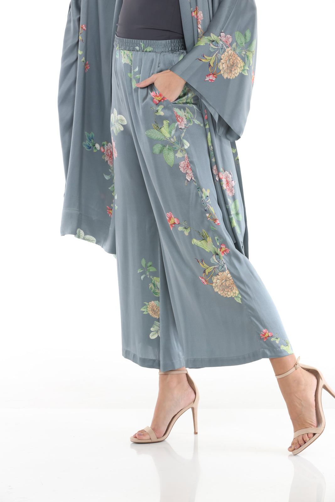 Wide Leg Pull On Pants | Grey- side closeup