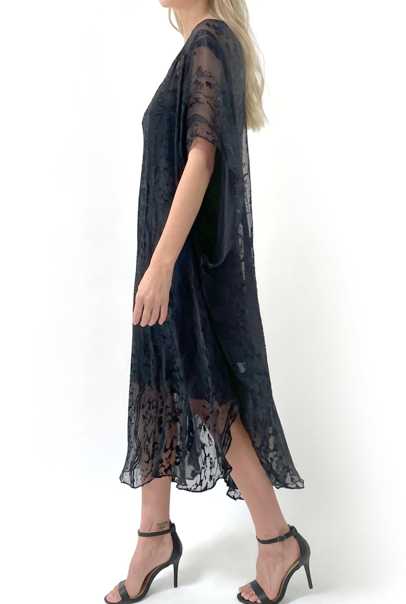 Zoe Caftan | Black - Side