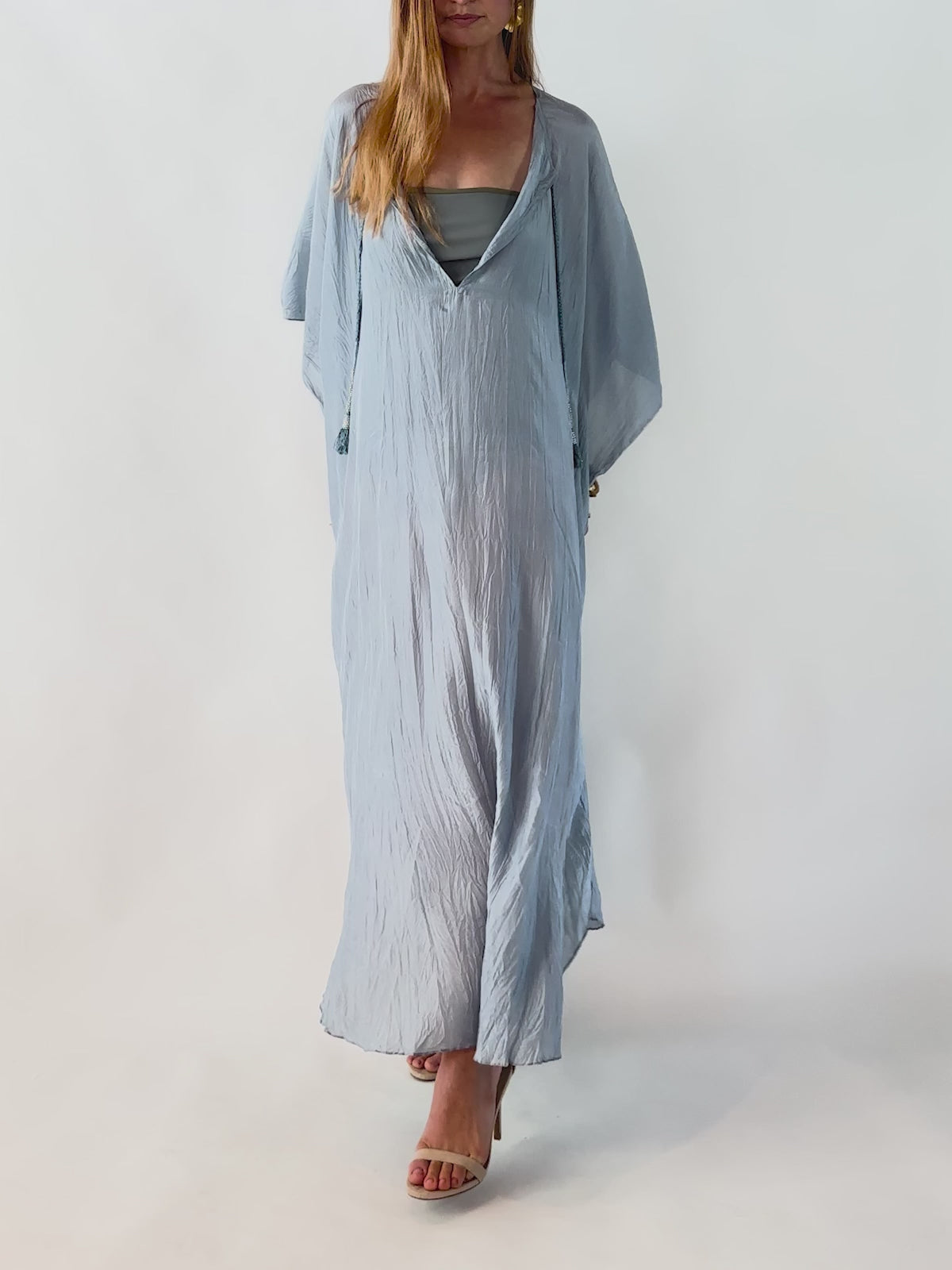 Zanna Vintage Denim Caftan Video | VACANCES