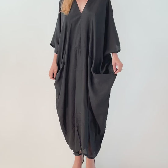 VACANCES RAE BLACK CAFTAN