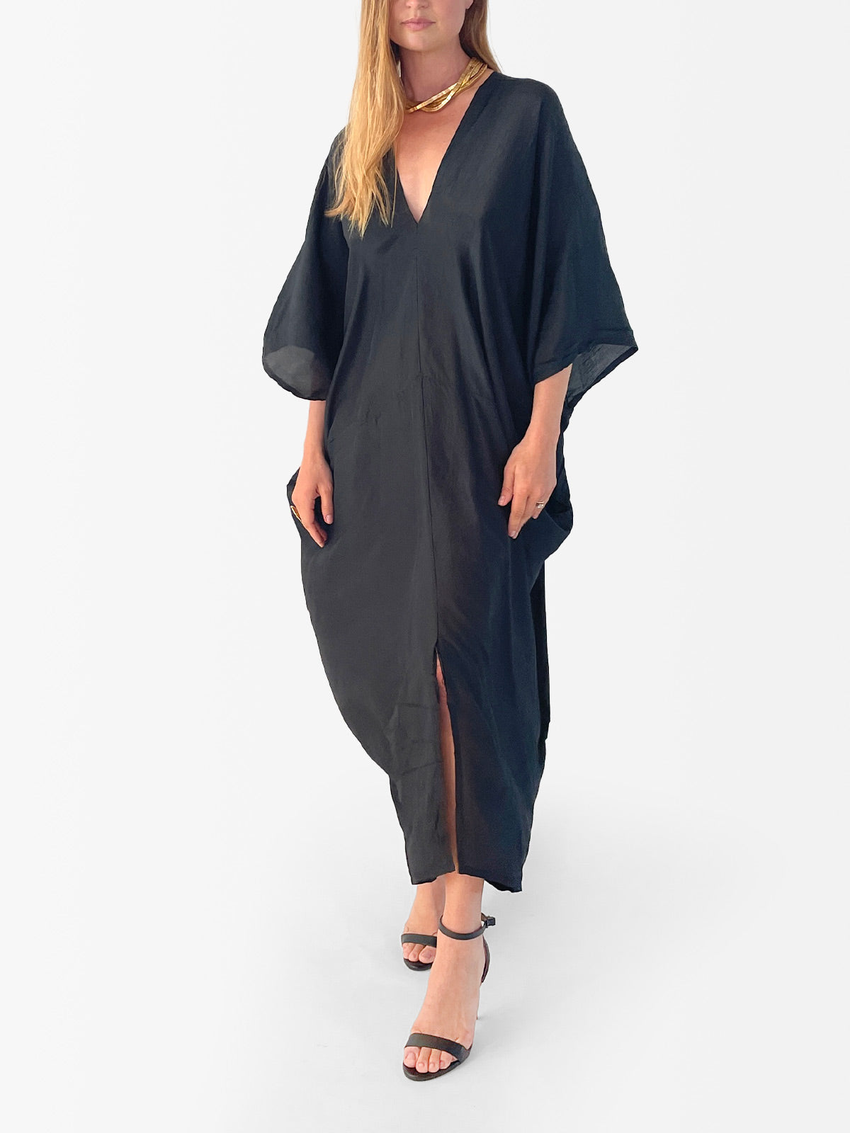 VACANCES Rae Silk Caftan Black front